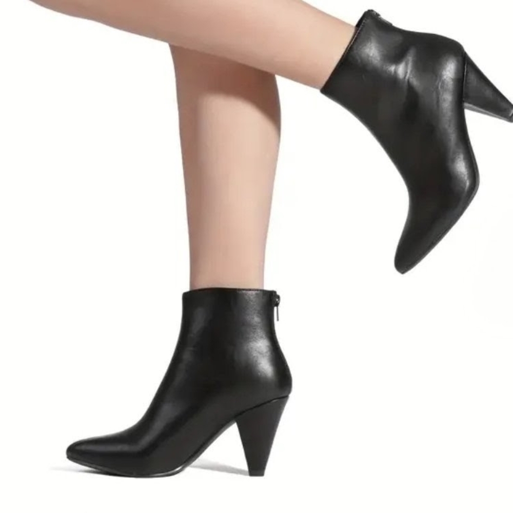 Elegant Black Ankle Boots